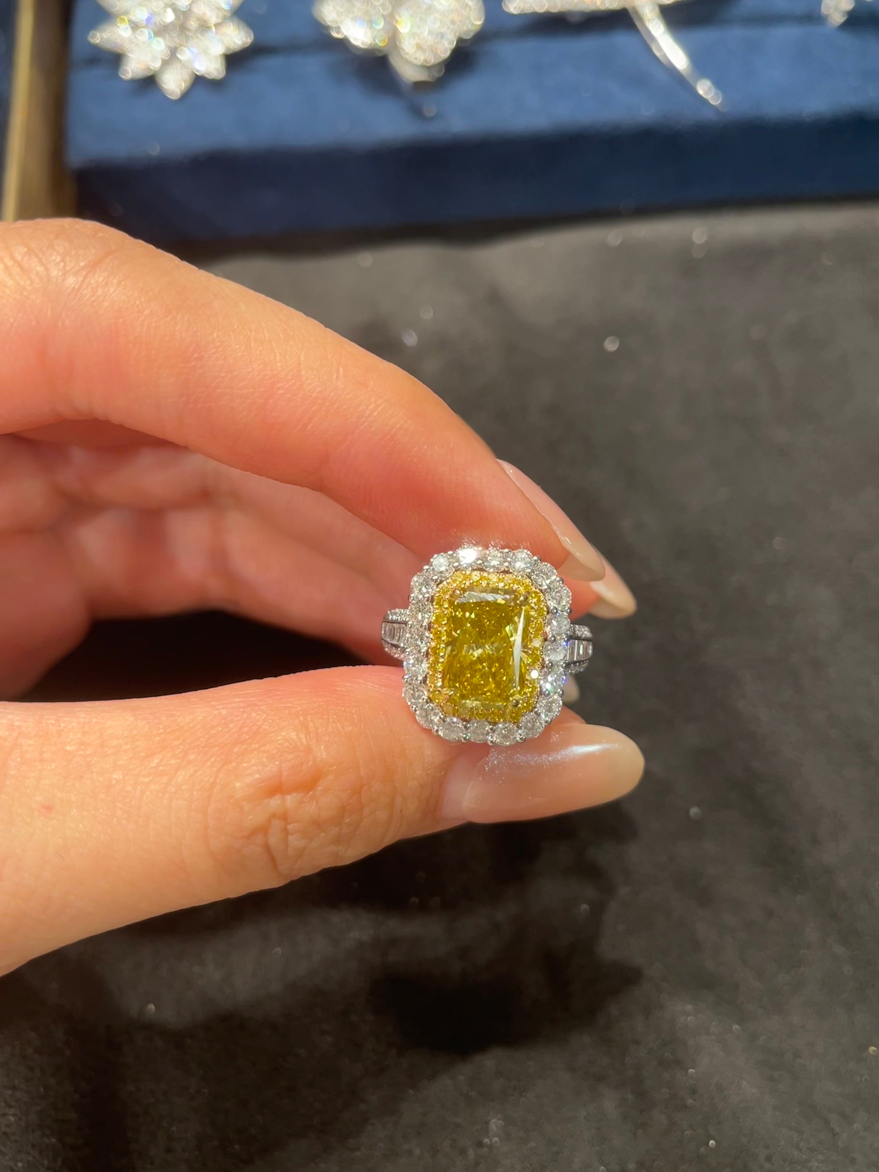 18K Radiant Yellow Diamond Fancy Shaped Ring
