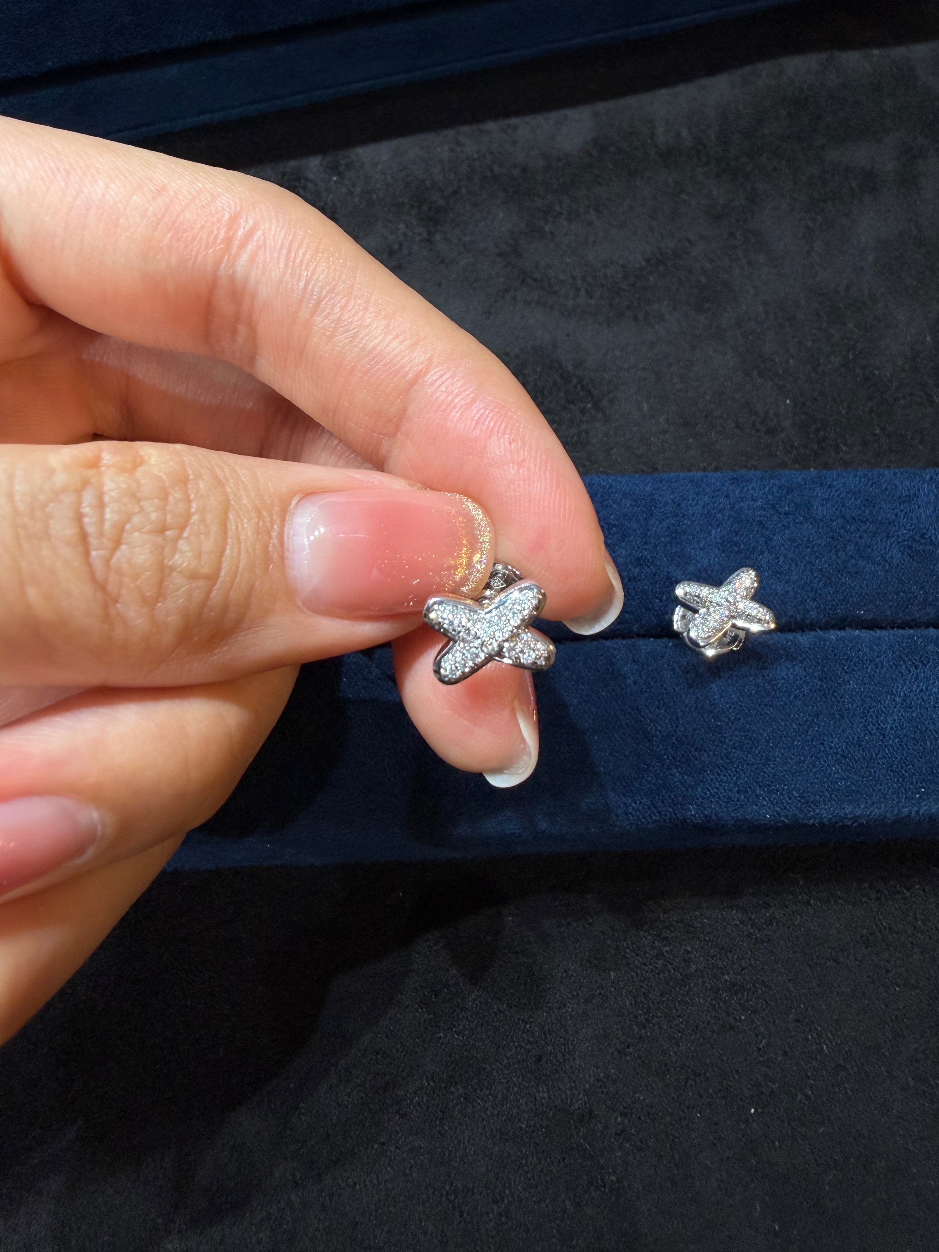 Lab-grown diamond 18K white gold cross-diamond stud earrings