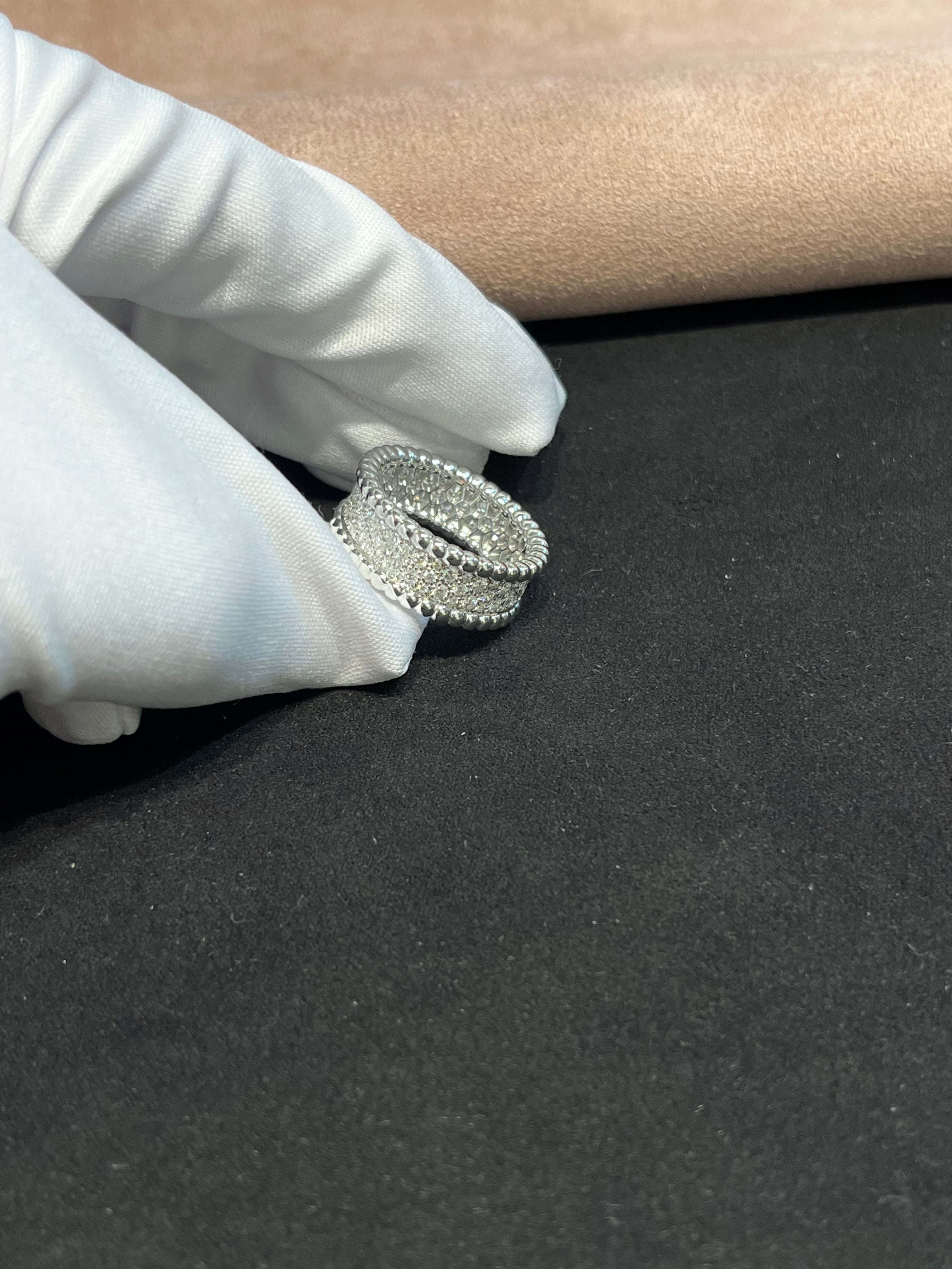 Lab-grown diamond 18K white gold plum blossom bead full diamond ring