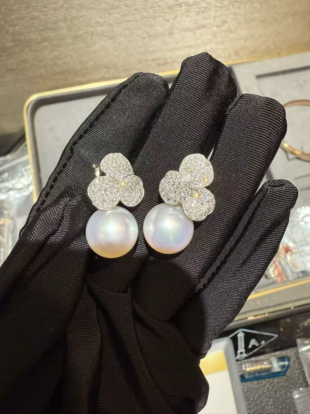 Lab-grown diamond 18K white gold clover full diamond pearl earrings