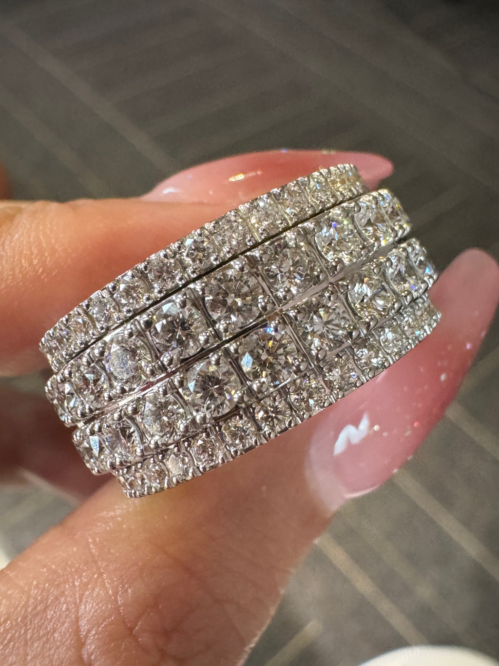 Lab-grown diamond 18K white gold four-row diamond rotating ring