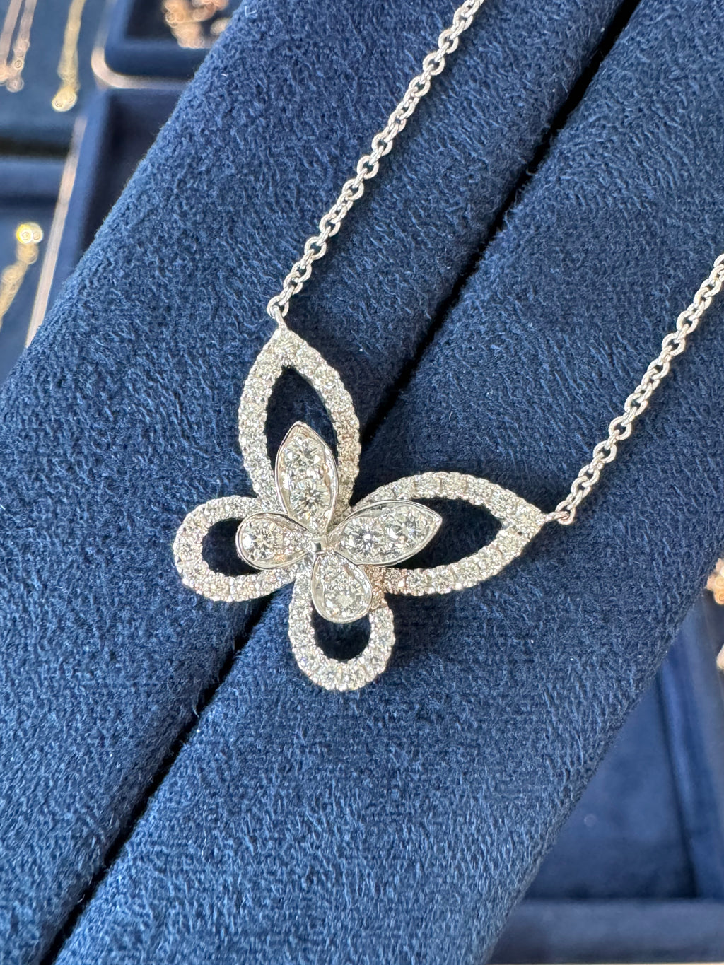 Lab-grown diamond 18K white gold large openwork butterfly necklace with full diamonds