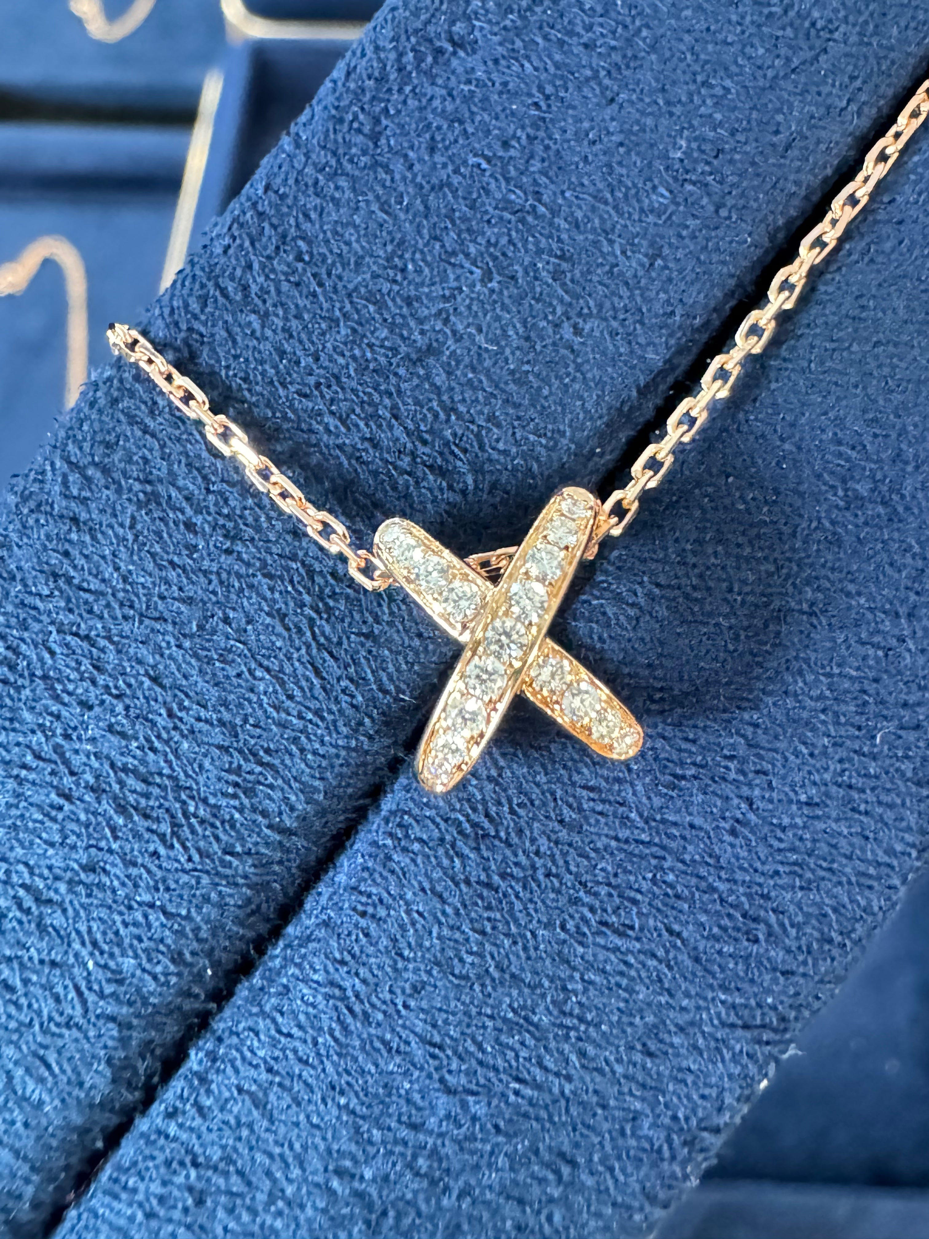 Lab-grown diamond 18K gold cross-diamond necklace