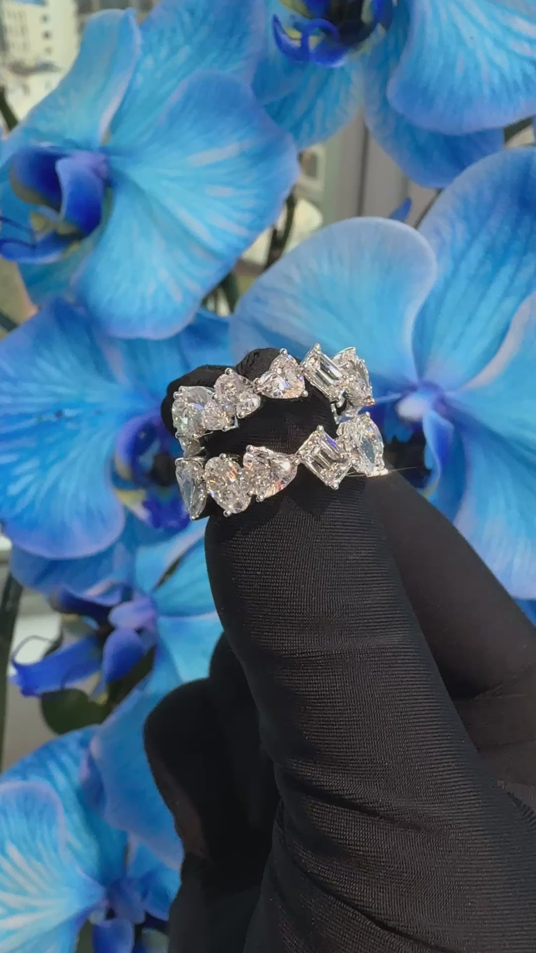 PT950 platinum fancy-shaped diamond pavé ring, 50-point diamond.