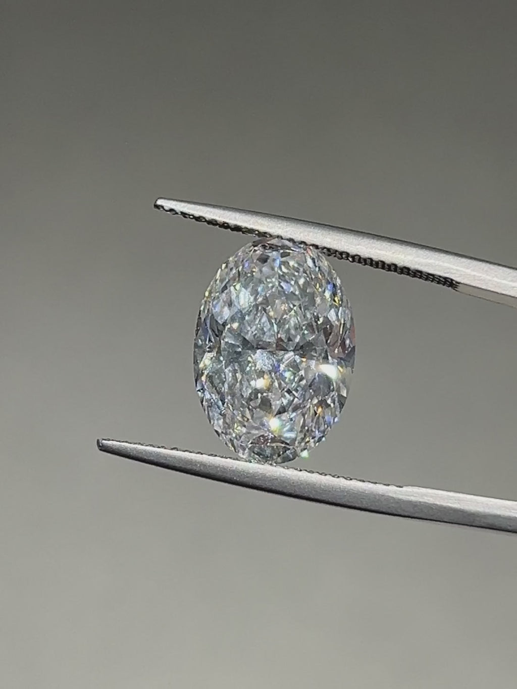 18K Gold Oval Diamond Ring