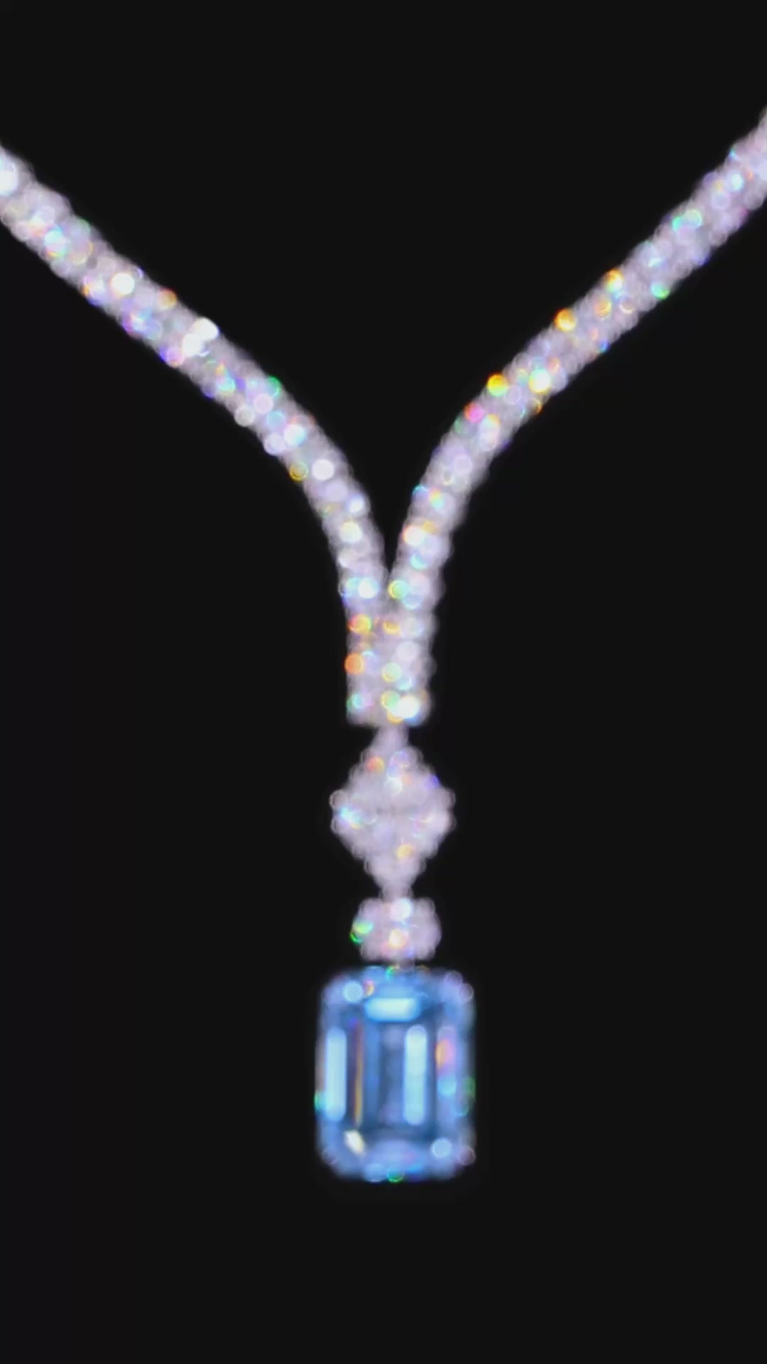 Lab-grown diamond 18K gold high jewelry emerald-cut blue diamond necklace